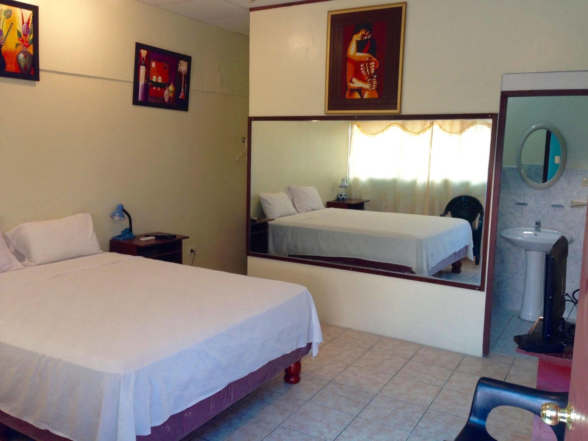 Hotel Mundialcity Guayaquil Buitenkant foto